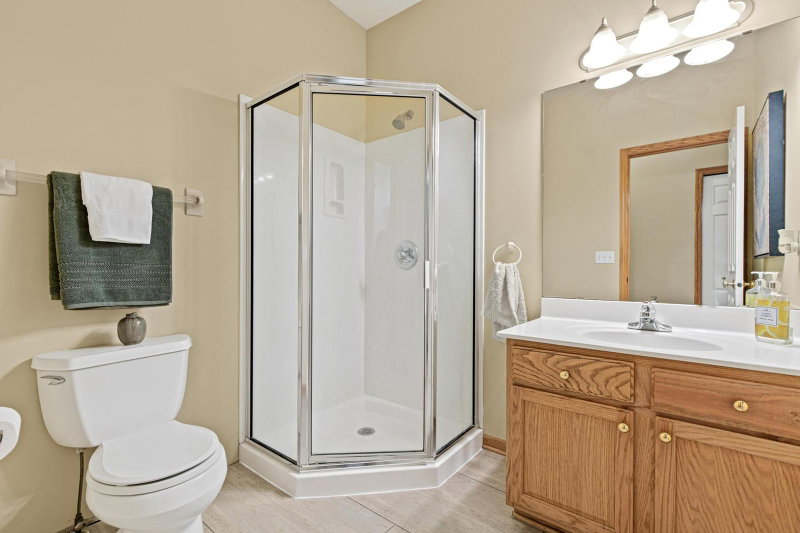 408 Holly Lane N - Photo 28