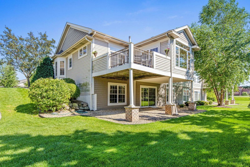408 Holly Lane N - Photo 37