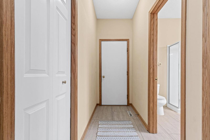 408 Holly Lane N - Photo 39