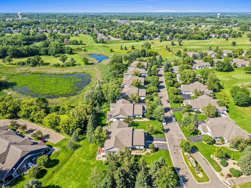 408 Holly Lane N - Photo 45