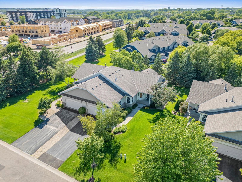 408 Holly Lane N - Photo 47
