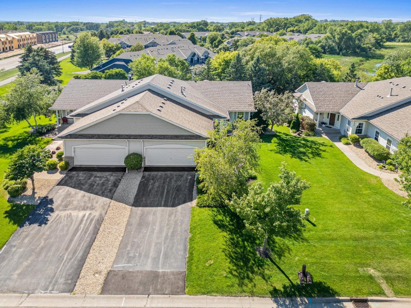 408 Holly Lane N - Photo 48