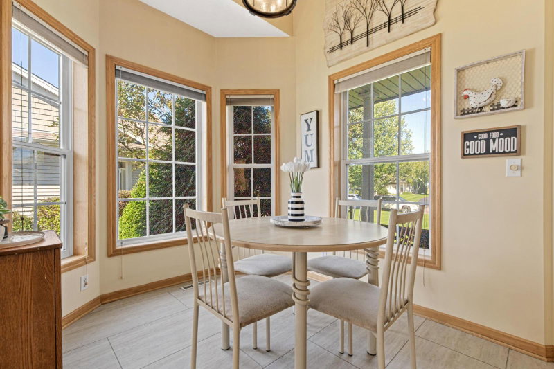 408 Holly Lane N - Photo 10