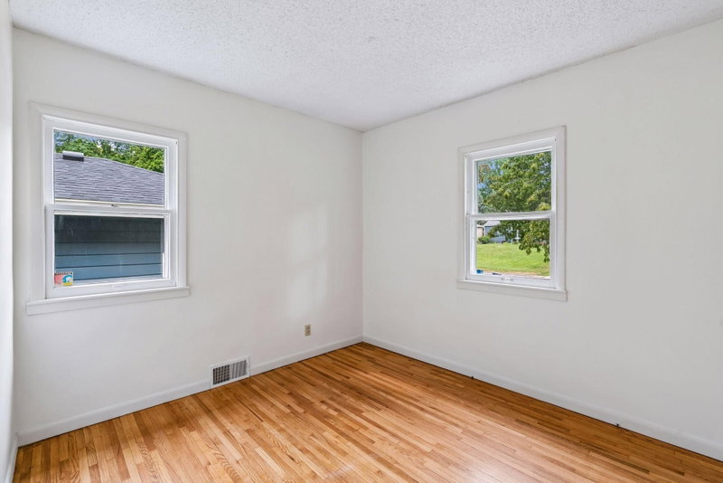 2417 Parkview Boulevard - Photo 13