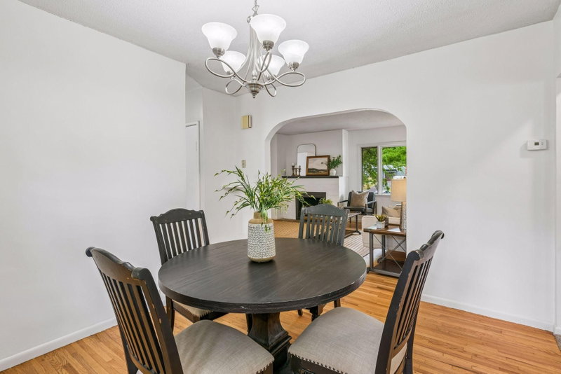 2417 Parkview Boulevard - Photo 5