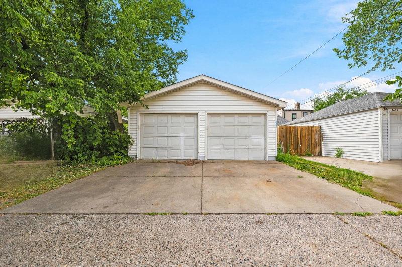 2641 Pillsbury Avenue S - Photo 30