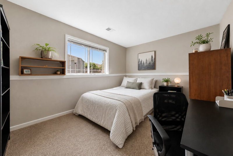 895 Lee Street NE - Photo 8