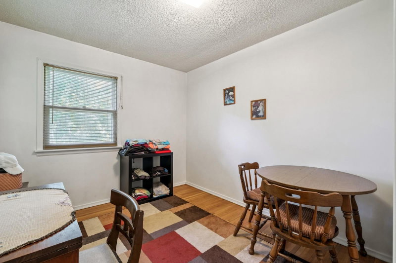 24981 Field Avenue - Photo 18
