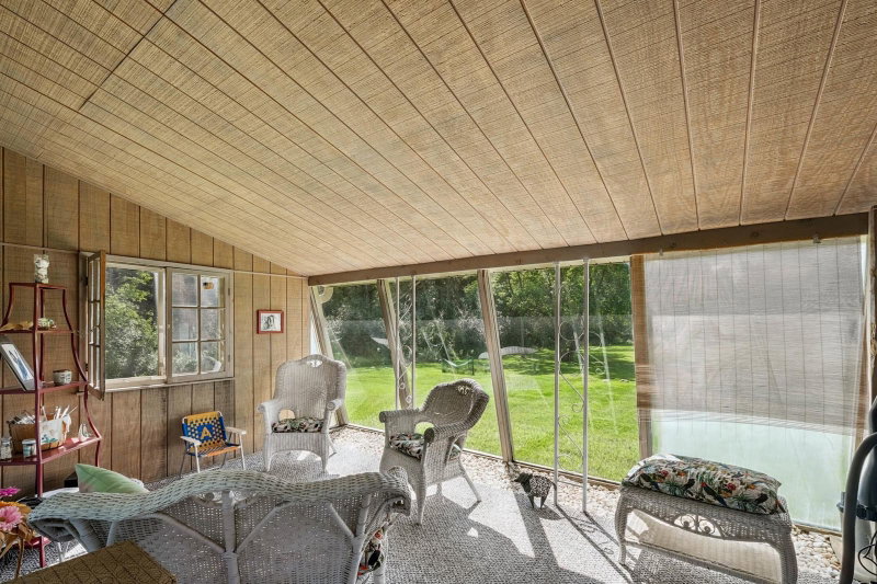 24981 Field Avenue - Photo 19