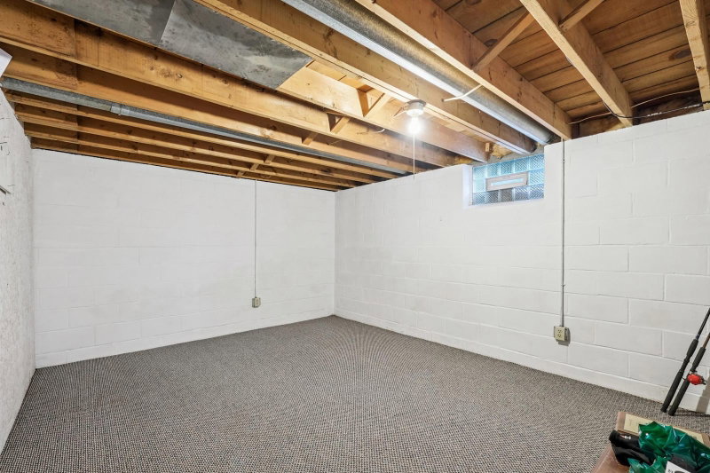 24981 Field Avenue - Photo 22