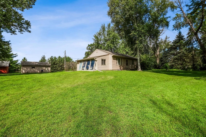 24981 Field Avenue - Photo 23