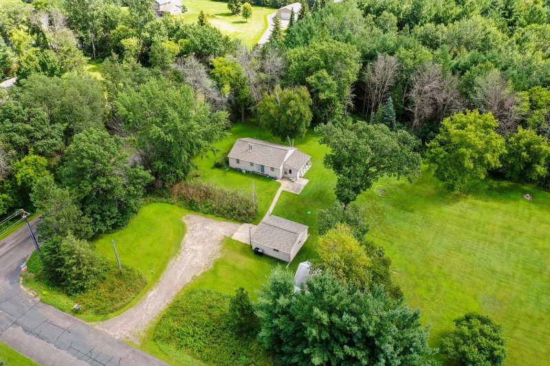 24981 Field Avenue - Photo 4