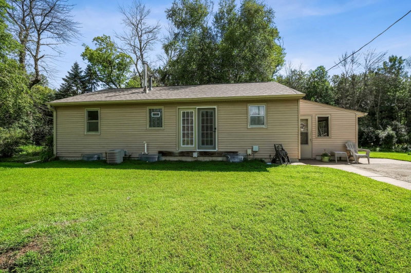24981 Field Avenue - Photo 31