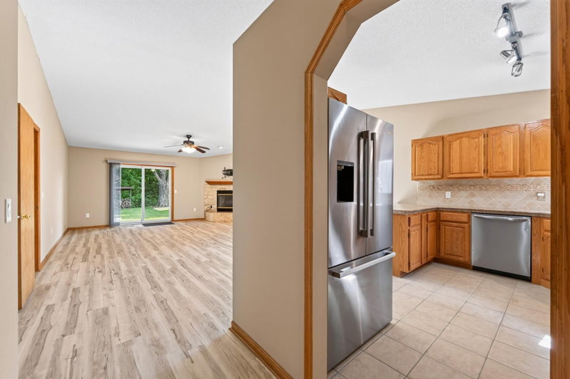 1819 9th Avenue SE - Photo 6