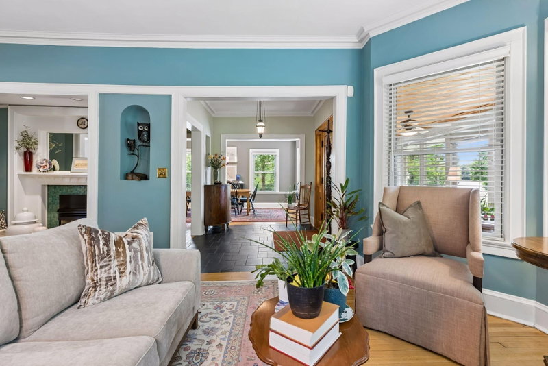 1818 Kenwood Parkway - Photo 19