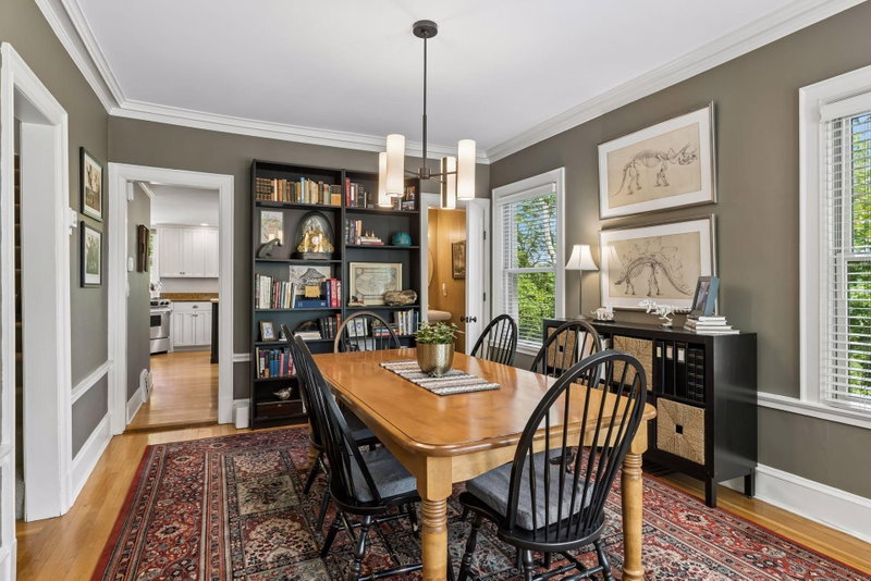 1818 Kenwood Parkway - Photo 26