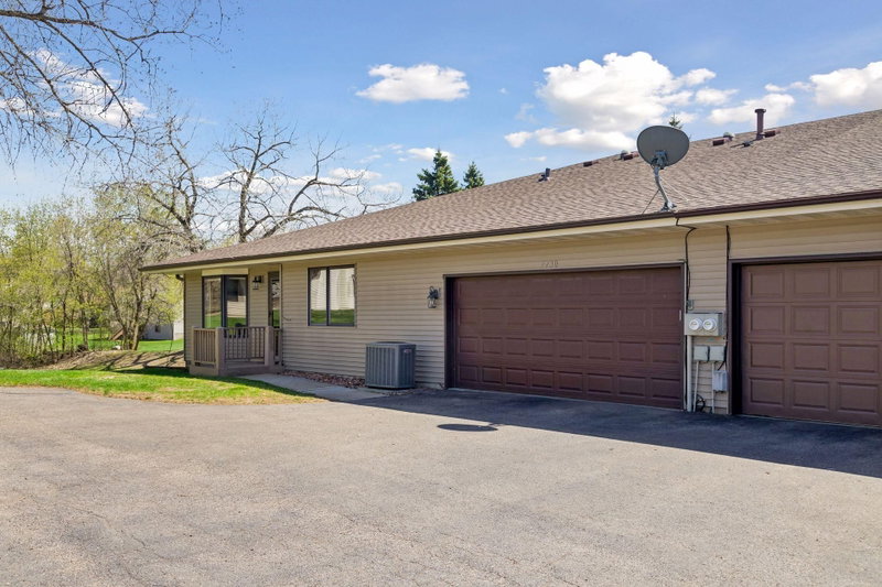 7730 Blaine Avenue - Photo 2