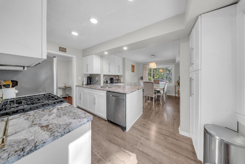 2765 Merrill Street - Photo 2
