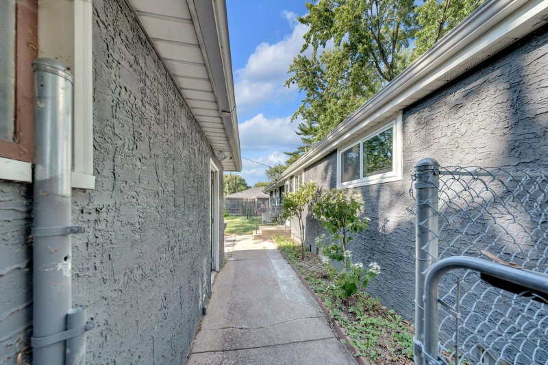 2765 Merrill Street - Photo 28
