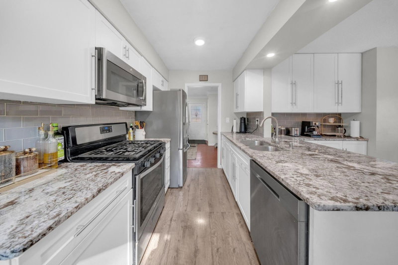 2765 Merrill Street - Photo 5