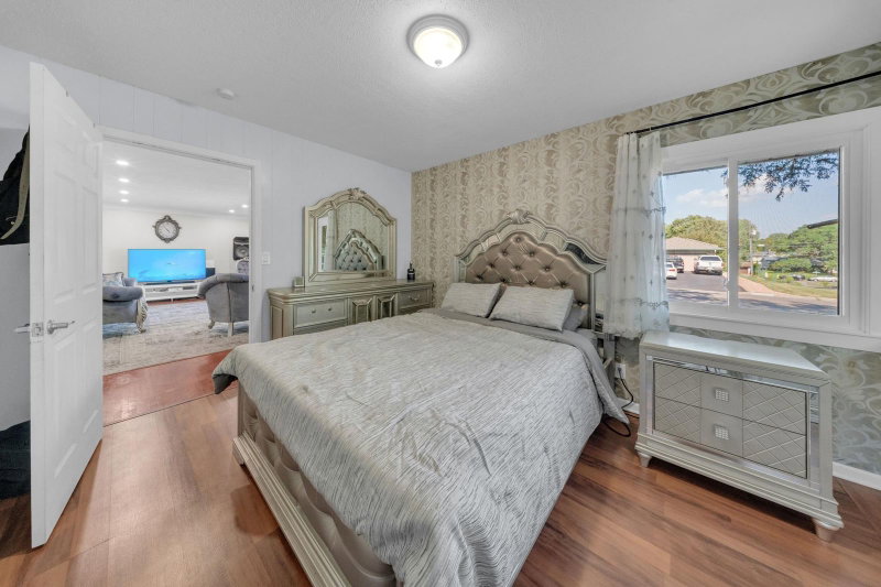 2765 Merrill Street - Photo 9