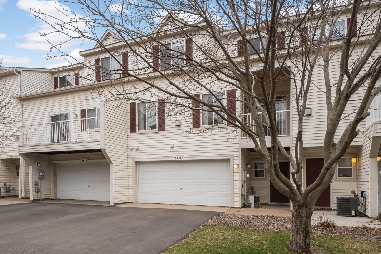 3586 Abercrombie Lane