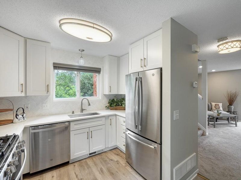 7775 Village Street - Photo 6