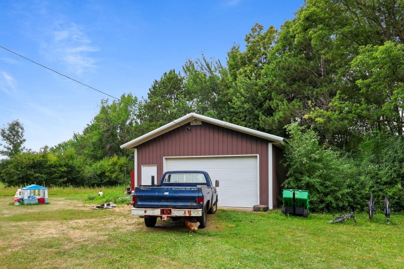 2146 15th Street NE - Photo 37