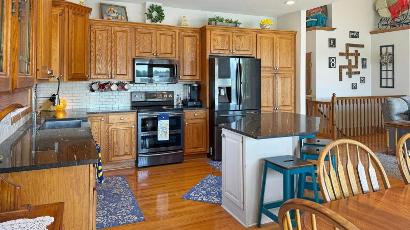 912 Superior Drive - Photo 12