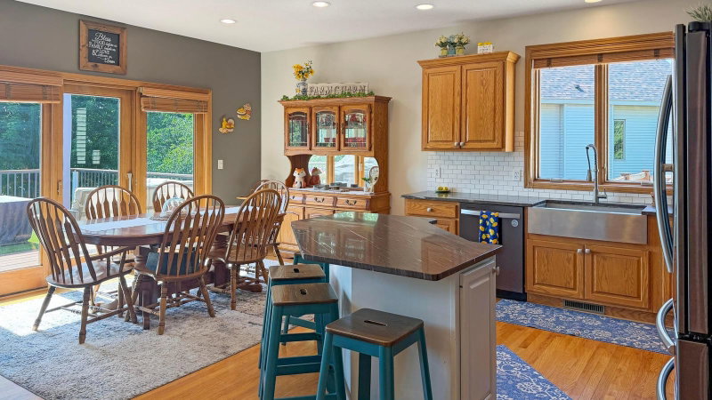 912 Superior Drive - Photo 13