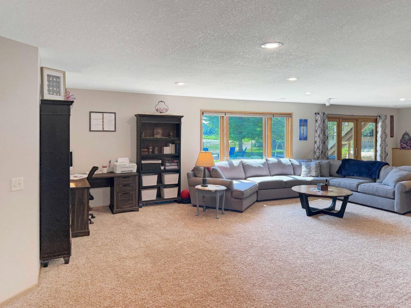 912 Superior Drive - Photo 28