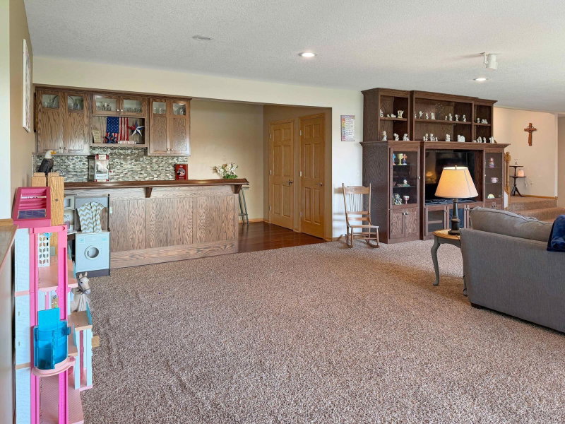 912 Superior Drive - Photo 32