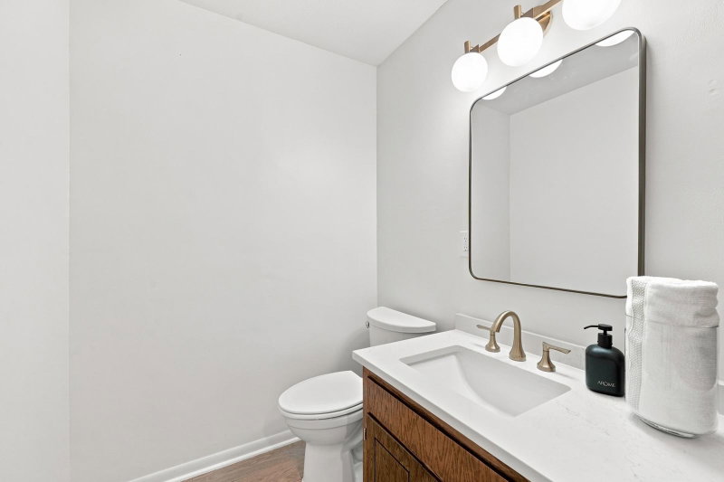 10761 Penfield Avenue Court N - Photo 19