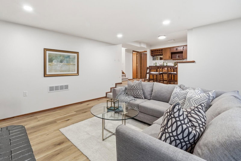 10761 Penfield Avenue Court N - Photo 28