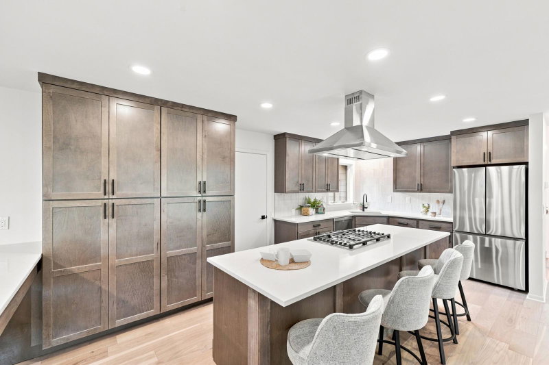 10761 Penfield Avenue Court N - Photo 4
