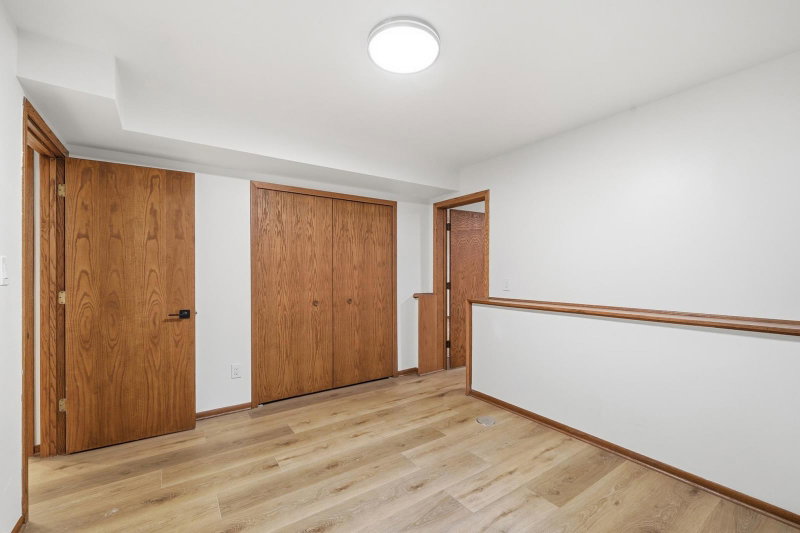 10761 Penfield Avenue Court N - Photo 39