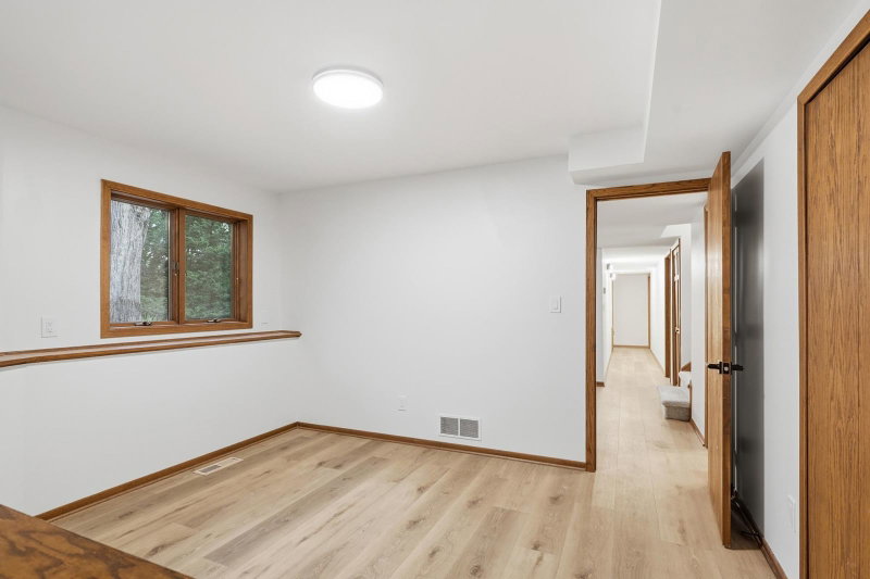 10761 Penfield Avenue Court N - Photo 42