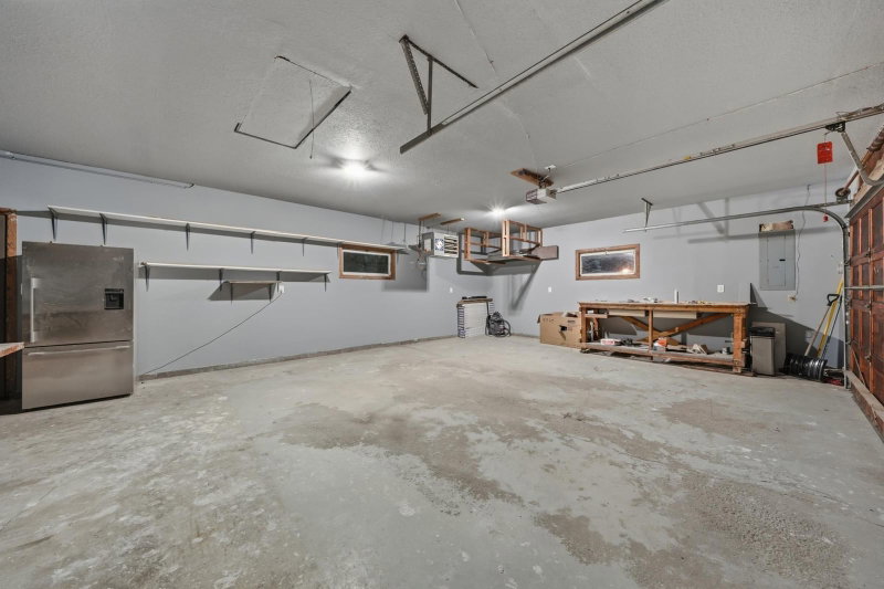 10761 Penfield Avenue Court N - Photo 44
