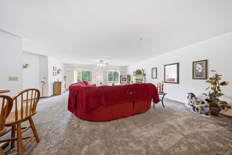 4852 Hillvale Avenue N - Photo 23