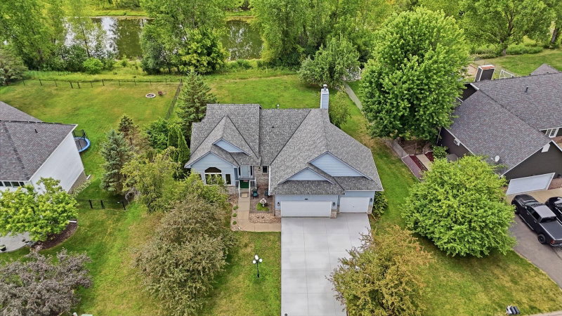 4852 Hillvale Avenue N - Photo 33