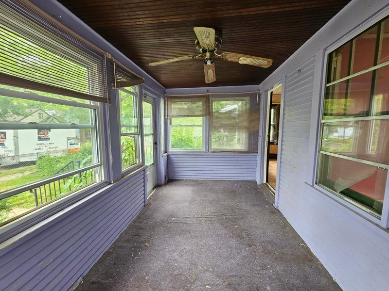 3904 Clinton Avenue - Photo 2