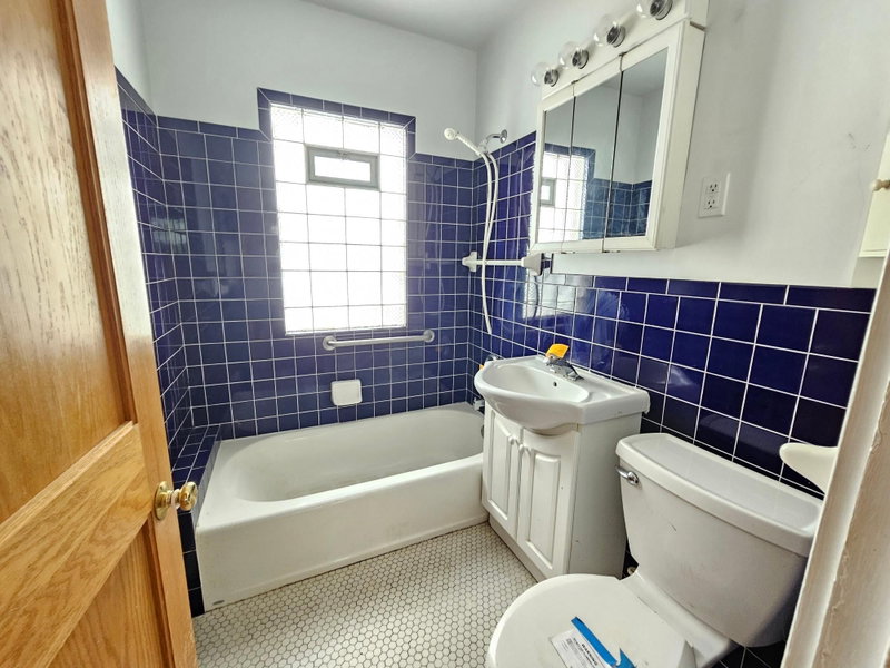 3904 Clinton Avenue - Photo 6