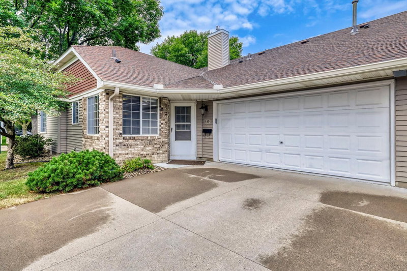 539 Lovell Avenue - Photo 2