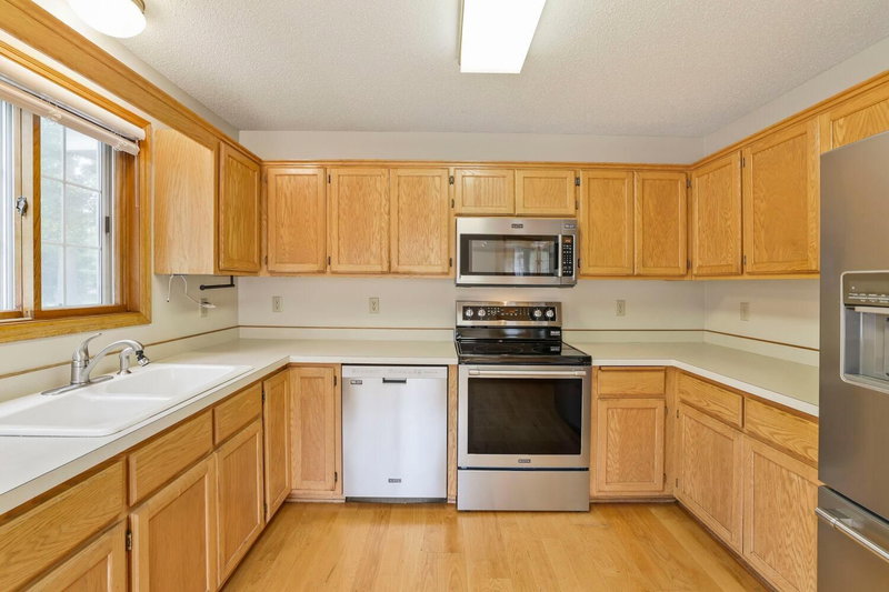 539 Lovell Avenue - Photo 5