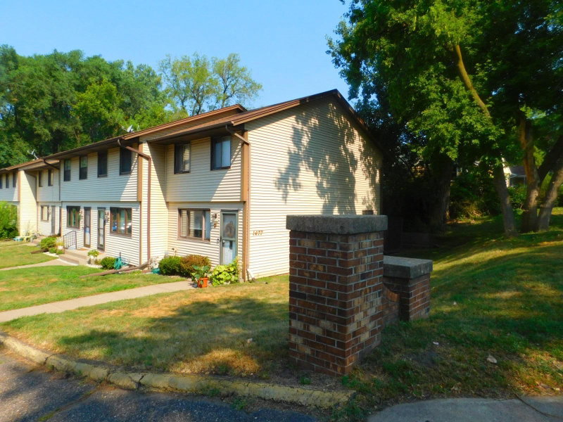 1477 Arkwright Street #C - Photo 2