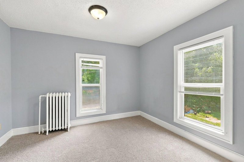 2410 James Avenue N - Photo 18