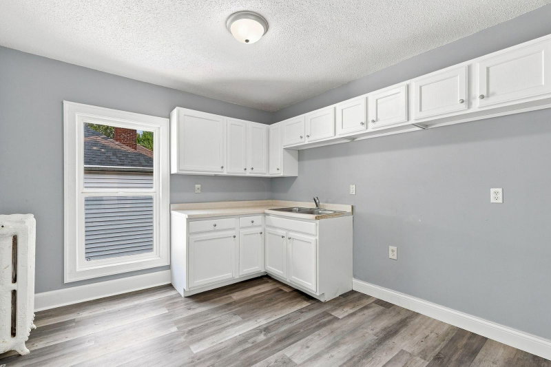 2410 James Avenue N - Photo 15