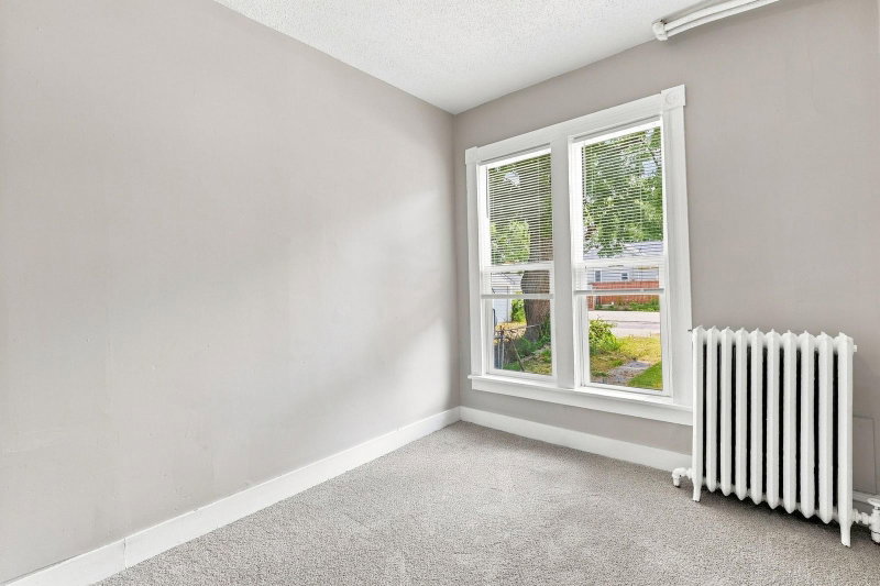 2410 James Avenue N - Photo 11
