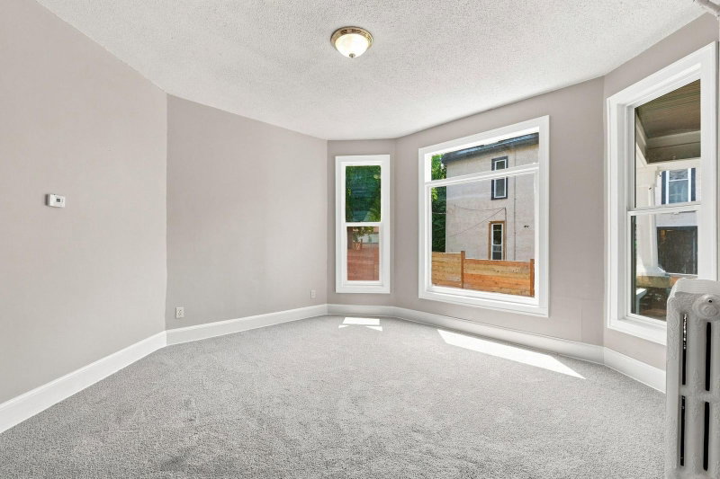 2410 James Avenue N - Photo 4