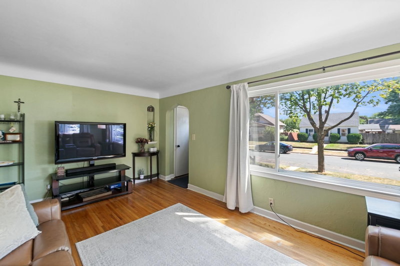 444 6th Avenue S - Photo 3